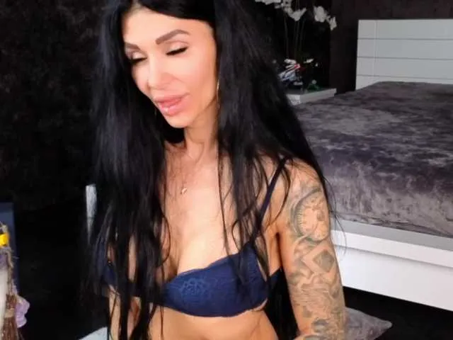 its_sweetmia – webcam model profile photo Image 3