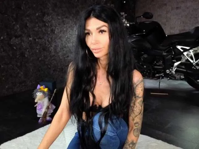 its_sweetmia – webcam model profile photo Image 6