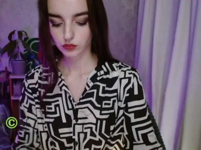 millemimi – webcam model profile photo Image 3