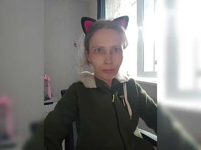 switchlorenx – webcam model profile photo Image 12