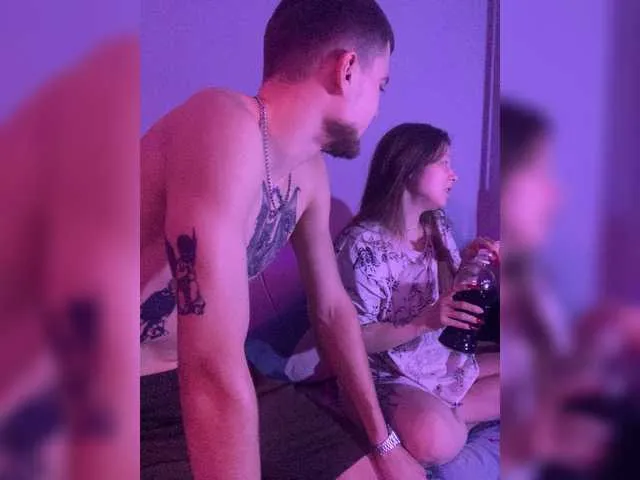 mia_calyx show preview Image 3