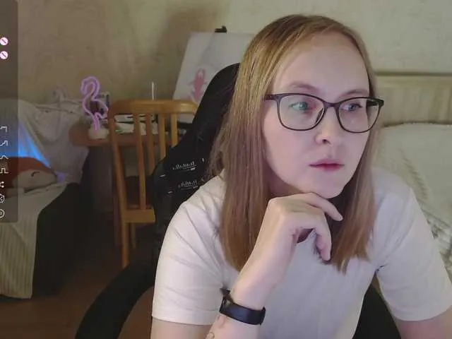 Linnea – webcam model profile photo Image 10