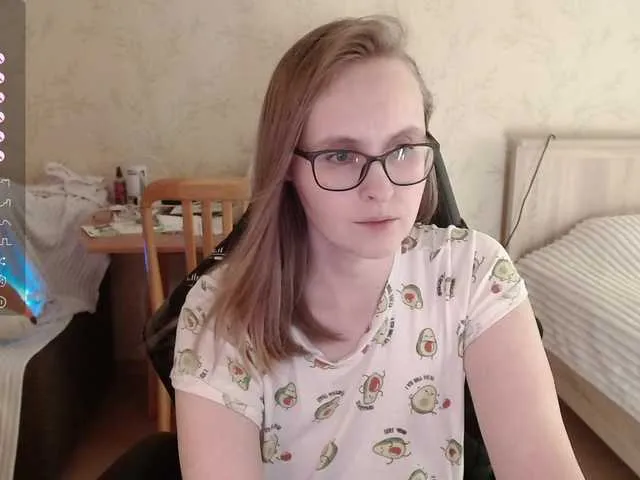 Linnea – webcam model profile photo Image 14