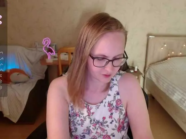 Linnea – webcam model profile photo Image 5