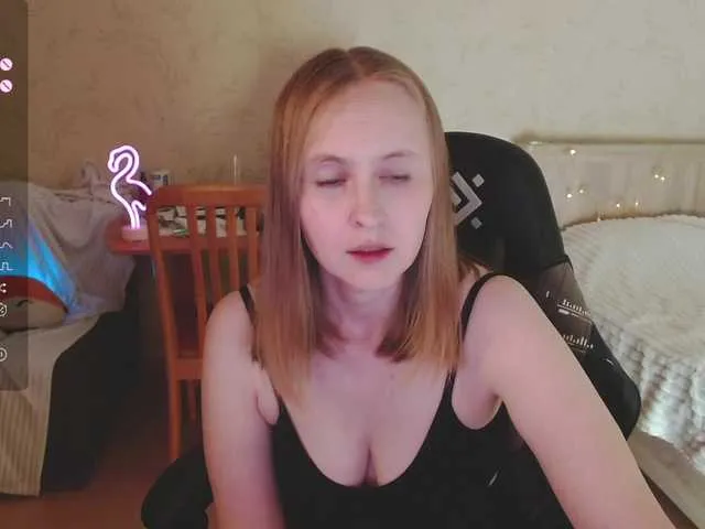 Linnea – webcam model profile photo Image 8