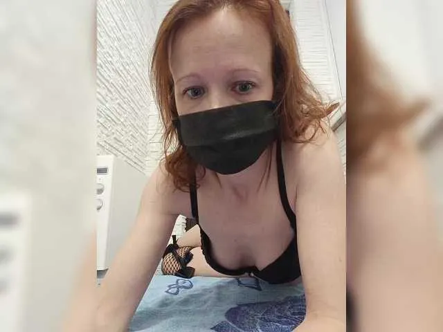 IORio2 – webcam model profile photo Image 5