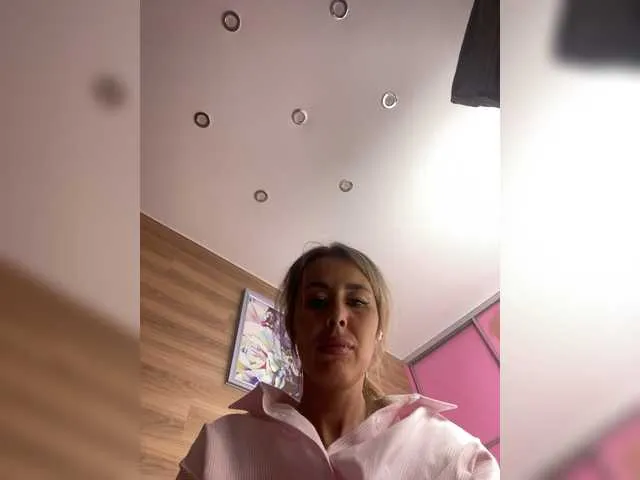 margosweet777 – webcam model profile photo Image 4