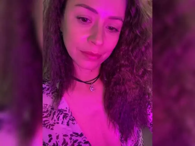 freyaa25 – webcam model profile photo Image 13