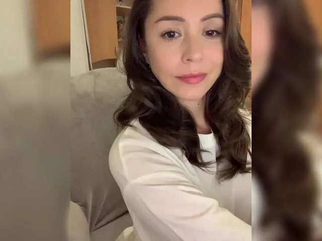 freyaa25 – webcam model profile photo Image 3