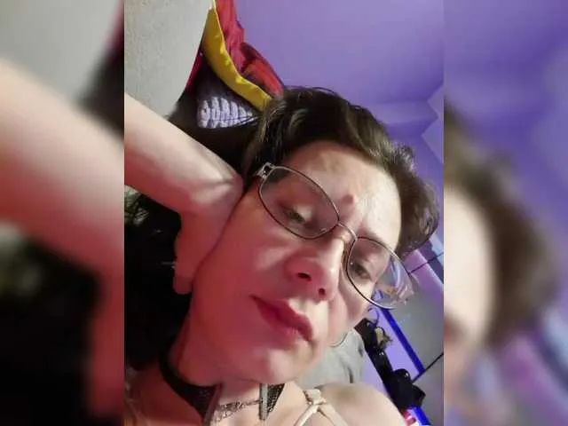 amarettho – webcam model profile photo Image 17