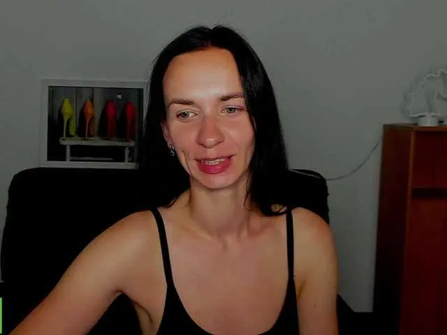 hat_on – webcam model profile photo Image 12