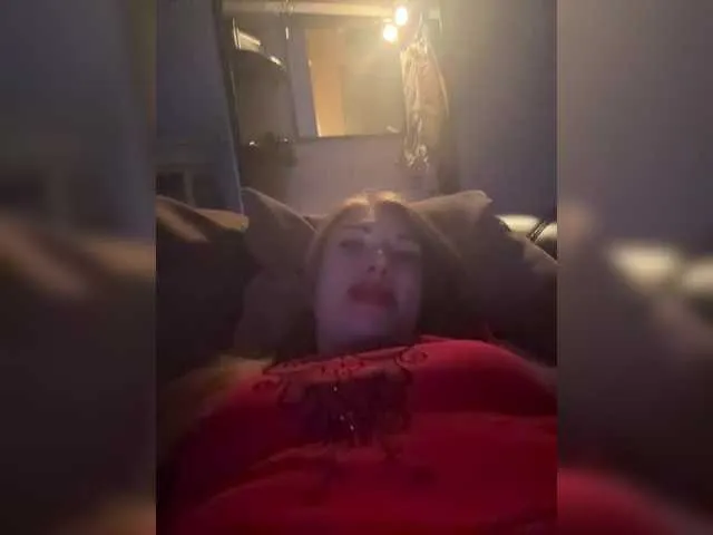 AlbaMilan – webcam model profile photo Image 12