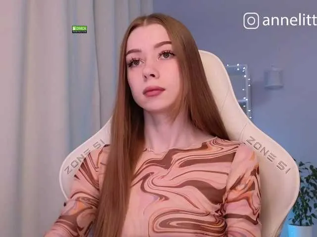 elisonni – webcam model profile photo Image 4