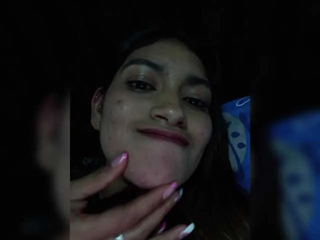 YoungSquad – webcam model profile photo Image 7
