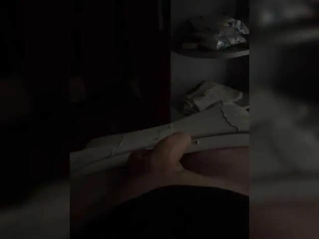 queeneliaa_ – webcam model profile photo Image 3