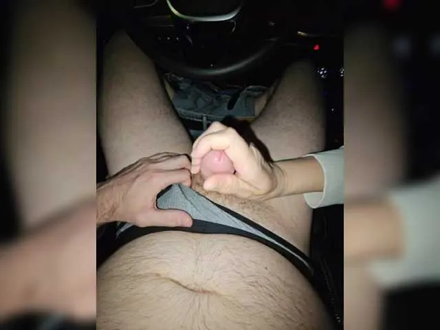 hina_porn – webcam model profile photo Image 7