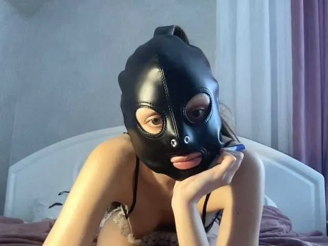 funny_to_see_you_here – webcam model profile photo Image 3
