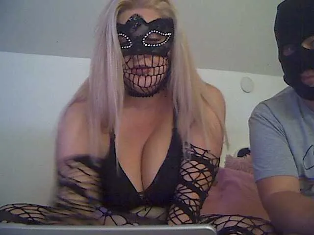 twix-twix – webcam model profile photo Image 7