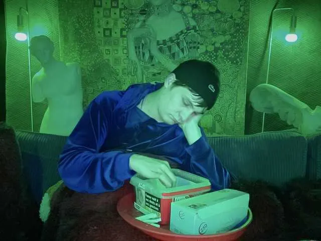 bambi_lu – webcam model profile photo Image 6