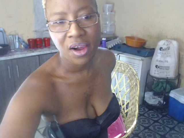 drillhouse_ – webcam model profile photo Image 3