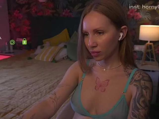 alana15 – webcam model profile photo Image 3