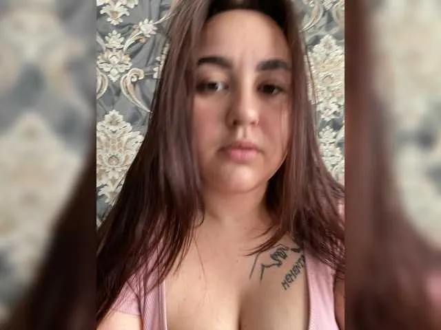 VIKITOMMY – webcam model profile photo Image 19