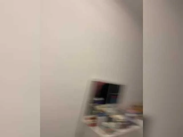 millemimi – webcam model profile photo Image 6