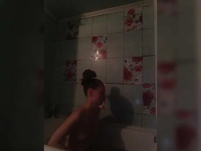 keepmyvibe___ – webcam model profile photo Image 10