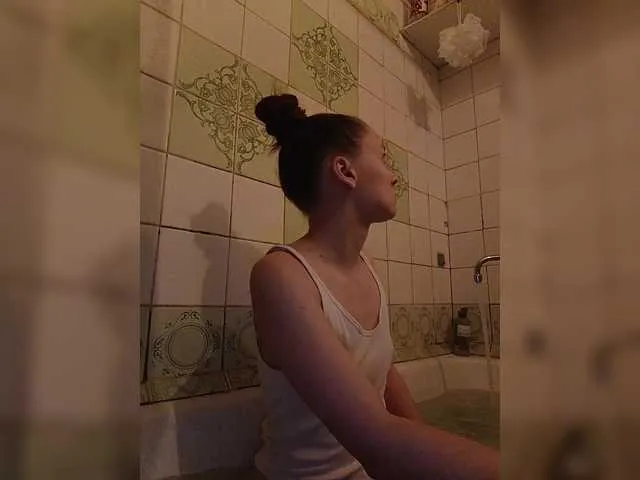 keepmyvibe___ – webcam model profile photo Image 2