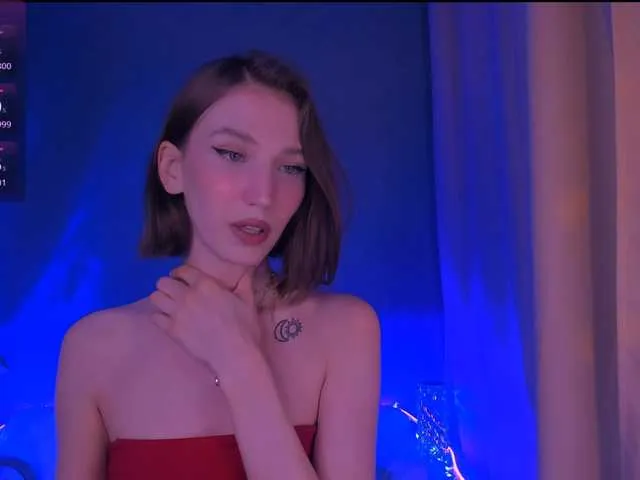 little_effy18_ – webcam model profile photo Image 8