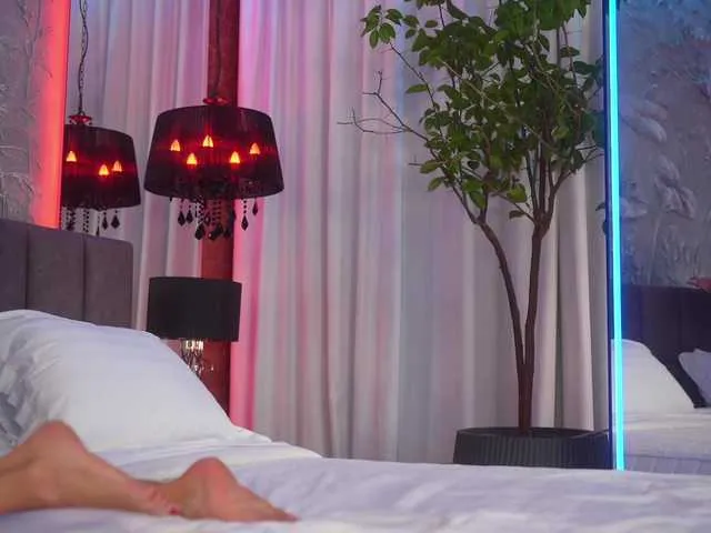 -MiaSweet- – webcam model profile photo Image 17