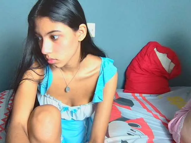  – webcam model profile photo Image 9
