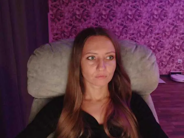 Crazy-lady – webcam model profile photo Image 12