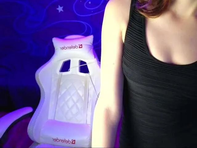 Taanni – webcam model profile photo Image 7
