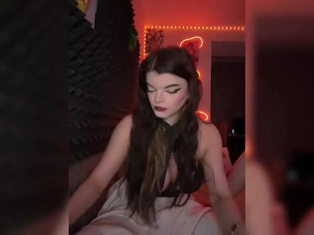 alana15 – webcam model profile photo Image 16