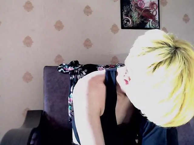 BelleLouiseVp – webcam model profile photo Image 9