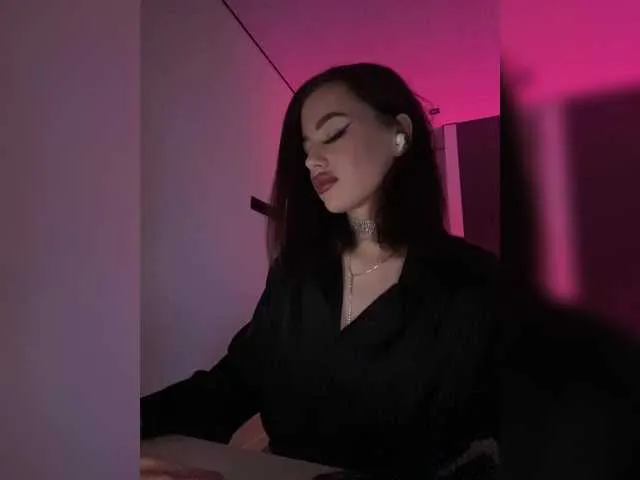 HotGirlEva Image 3