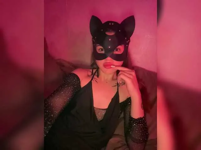 hina_porn – webcam model profile photo Image 3