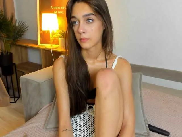 alllyson_ – webcam model profile photo Image 9
