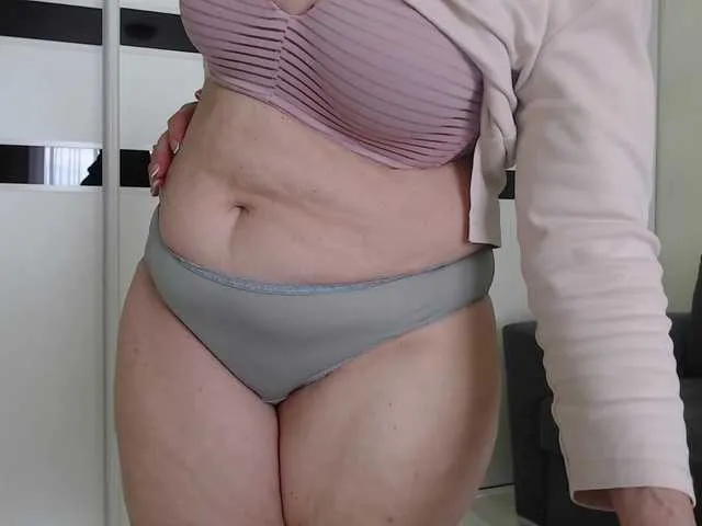 bambi_lu – webcam model profile photo Image 8