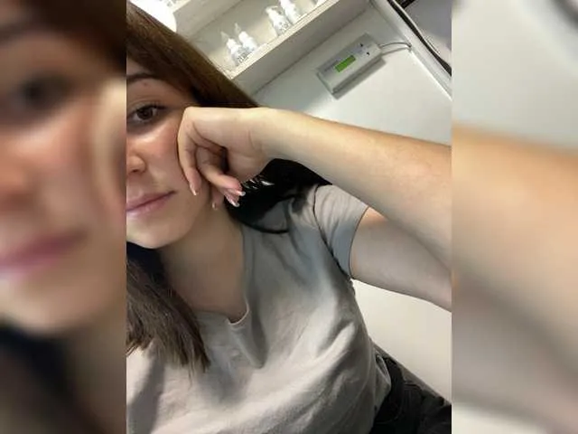 Julia-161's Thumb Image