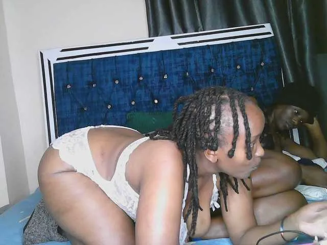hina_porn – webcam model profile photo Image 15
