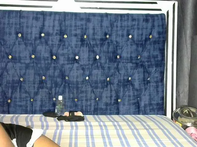 hina_porn – webcam model profile photo Image 6