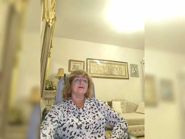 bambi_lu – webcam model profile photo Image 11