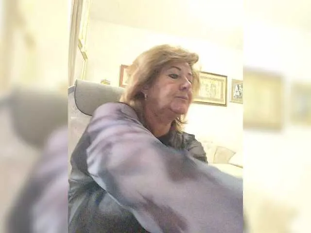 bambi_lu – webcam model profile photo Image 8