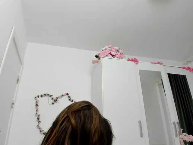 Hot-Haney77 – webcam model profile photo Image 11