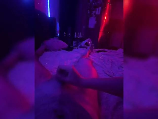 Melaniamyr – webcam model profile photo Image 9