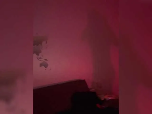 badvibson – webcam model profile photo Image 9