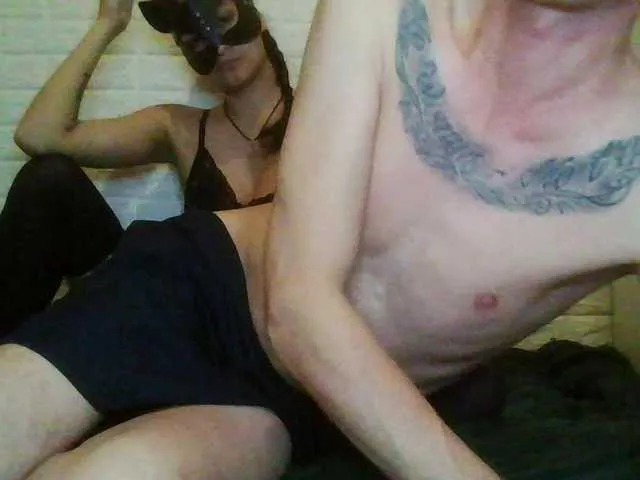 oops_my_english – webcam model profile photo Image 7