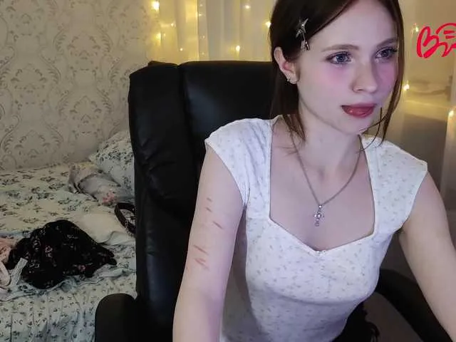 camille_eyes – webcam model profile photo Image 8